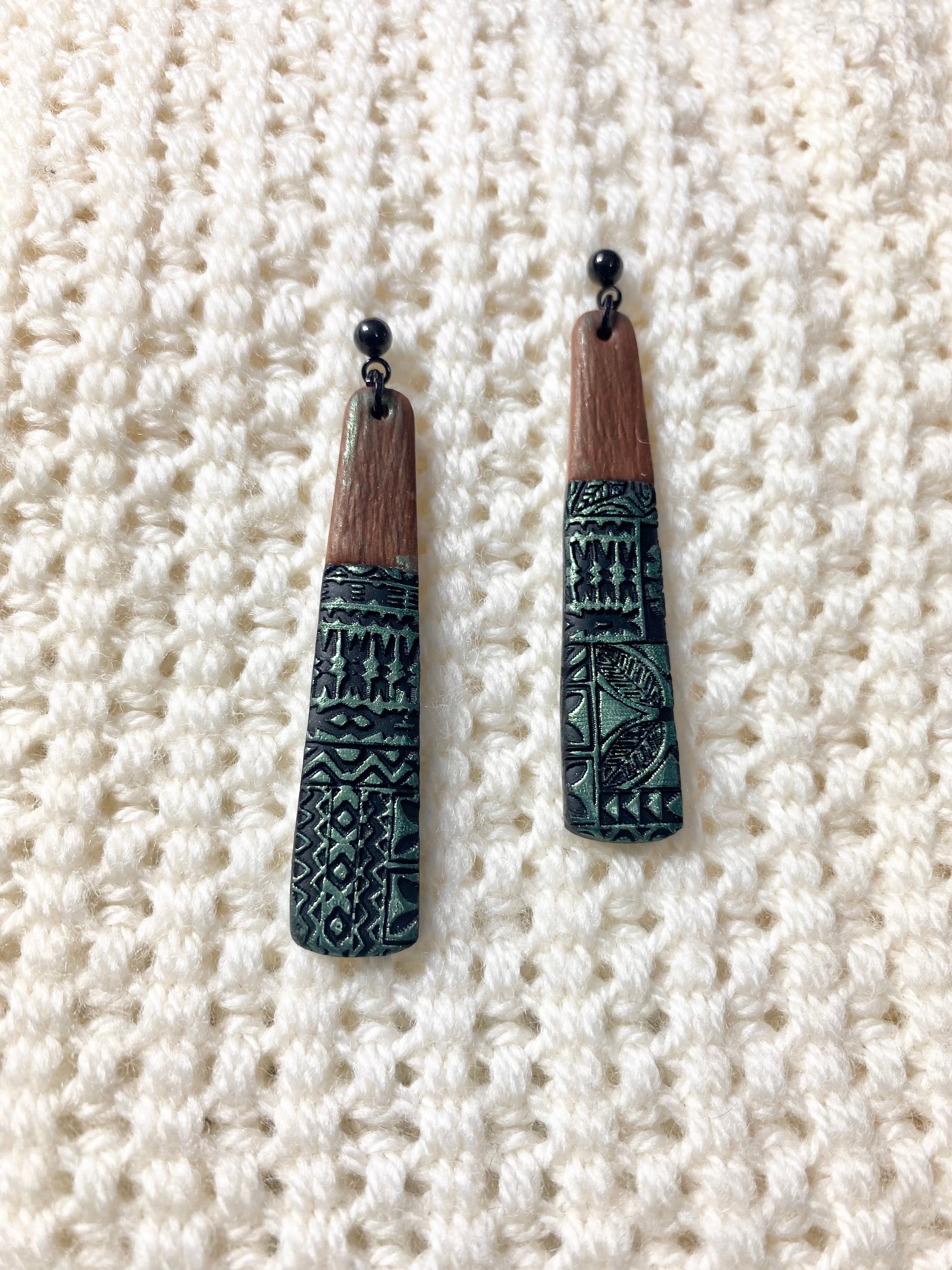 Polynesian love Earrings green