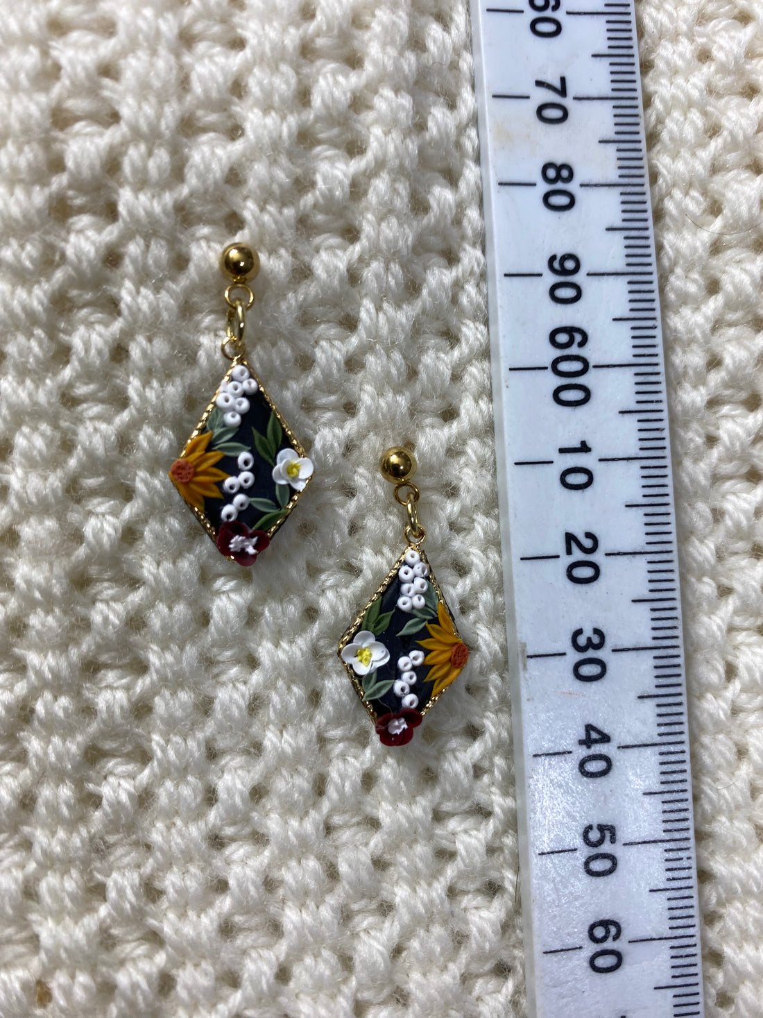 Mini black flowers Earrings