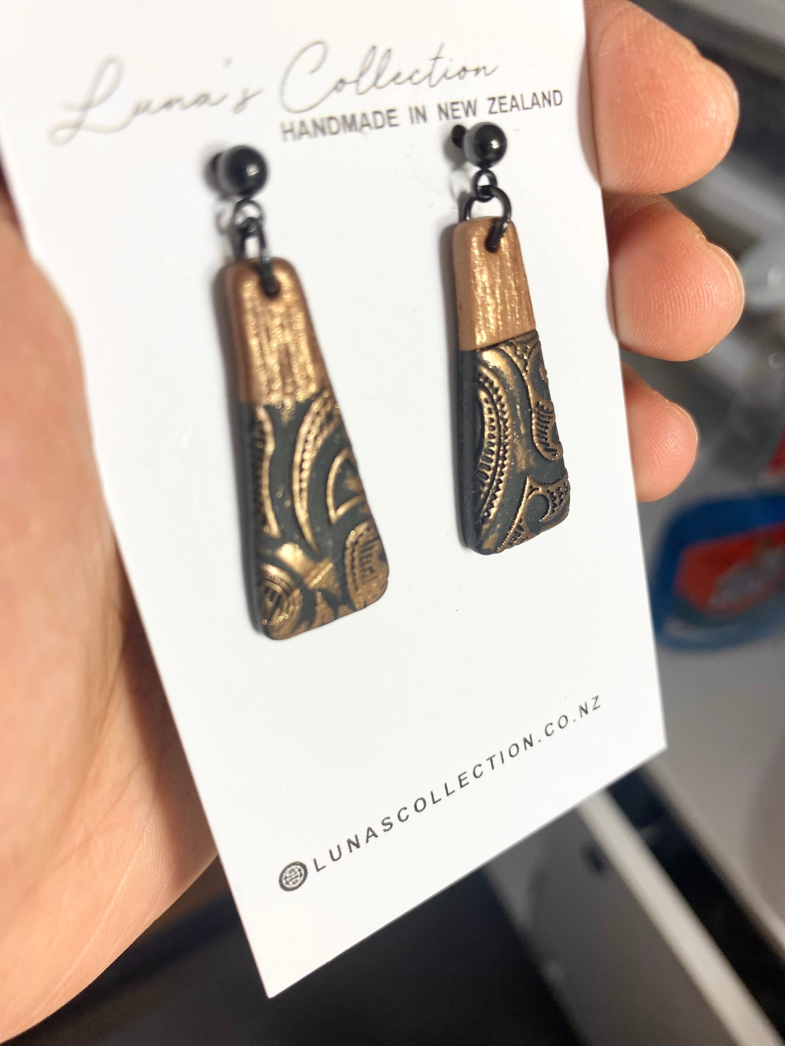 Kiwiana koru Earrings (small)
