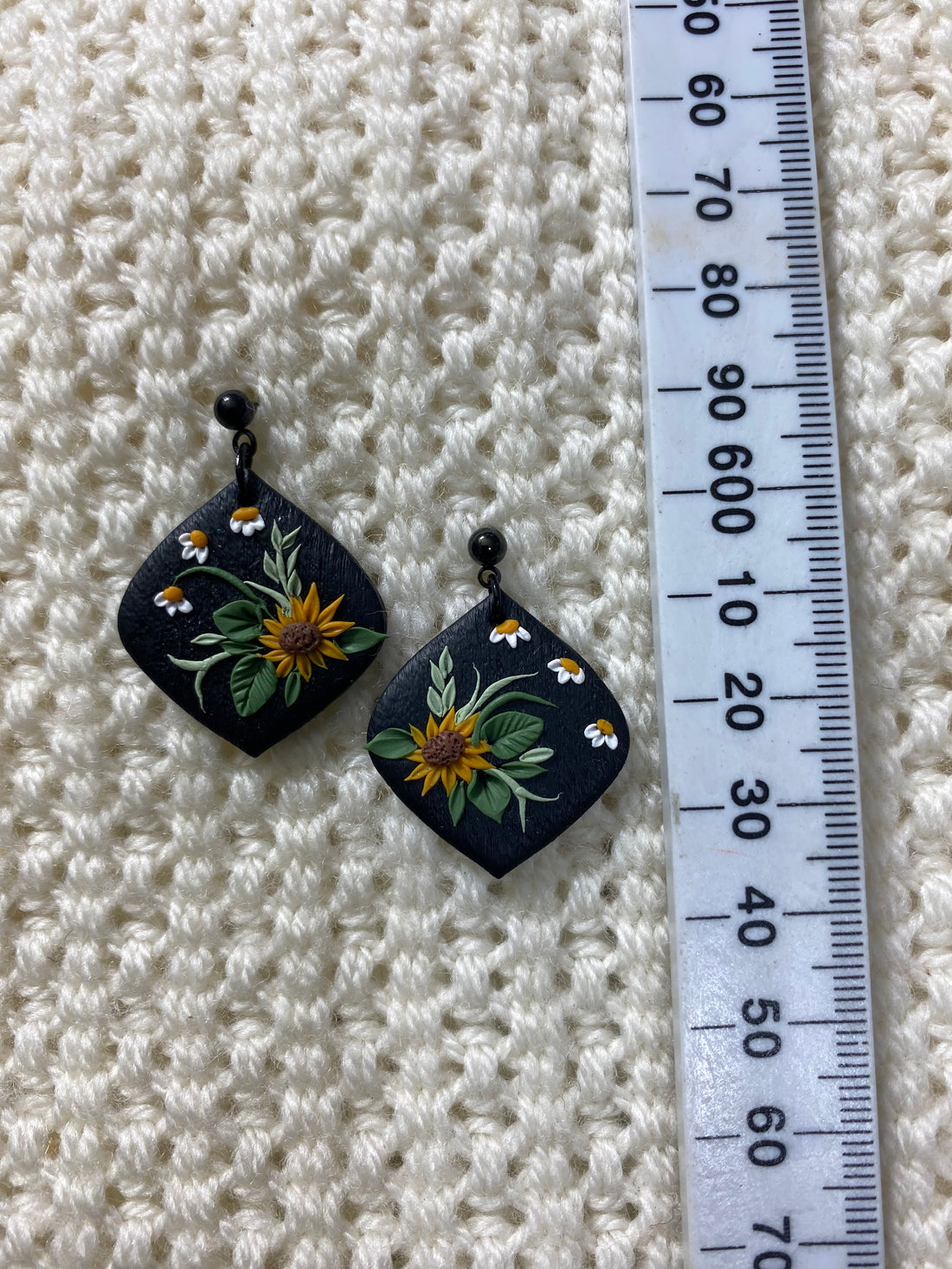 Sunflower daisies black Earrings