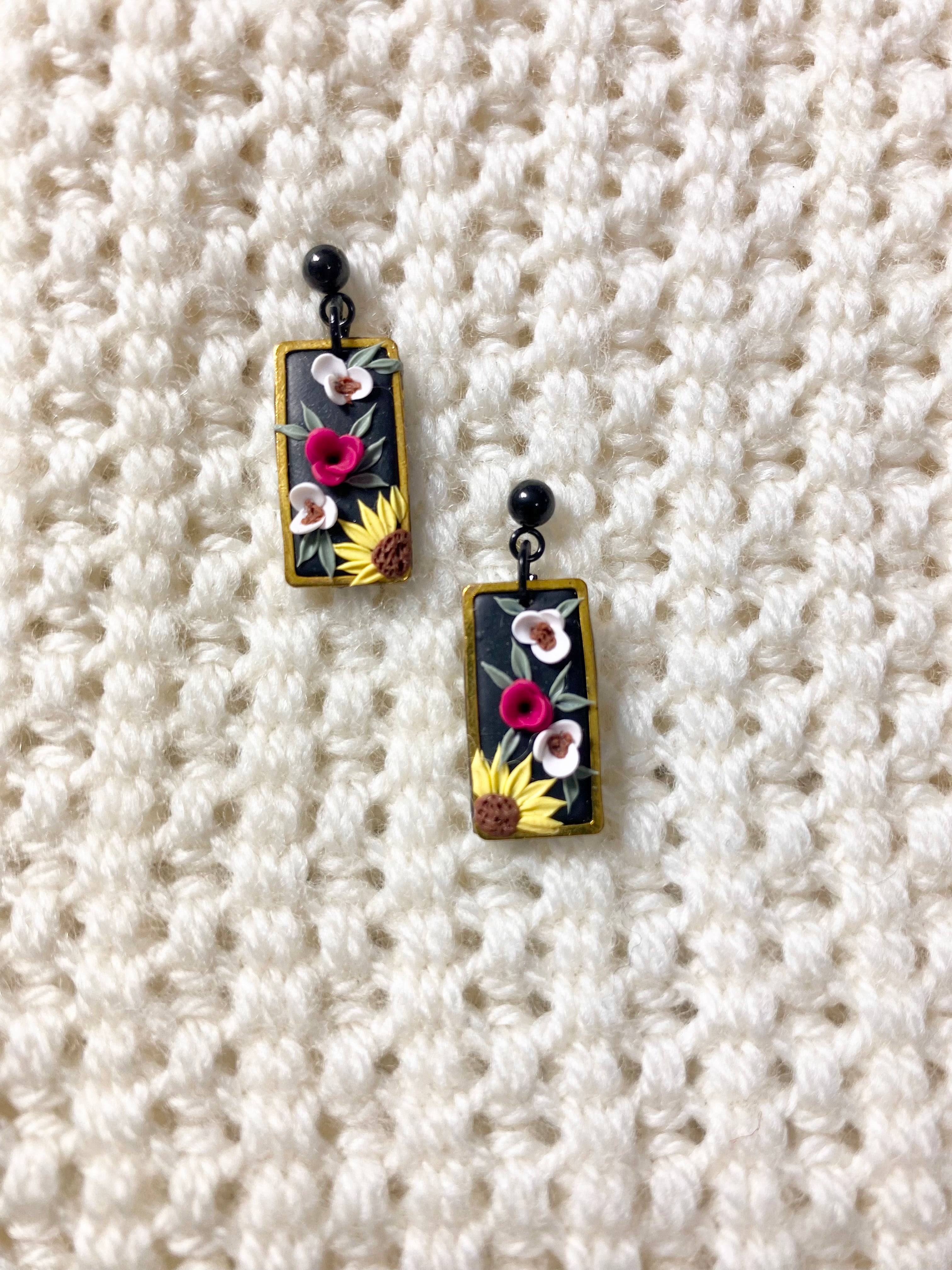 Mini black Earrings