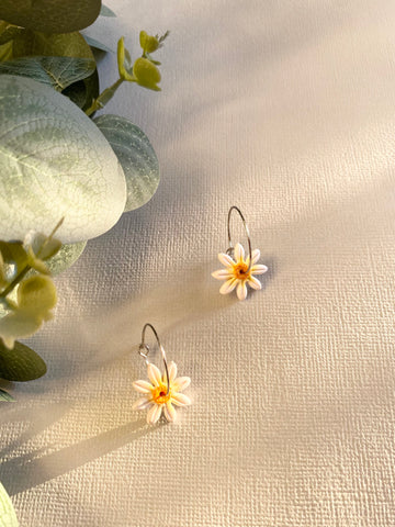 Daisy Floral hoop (simple)