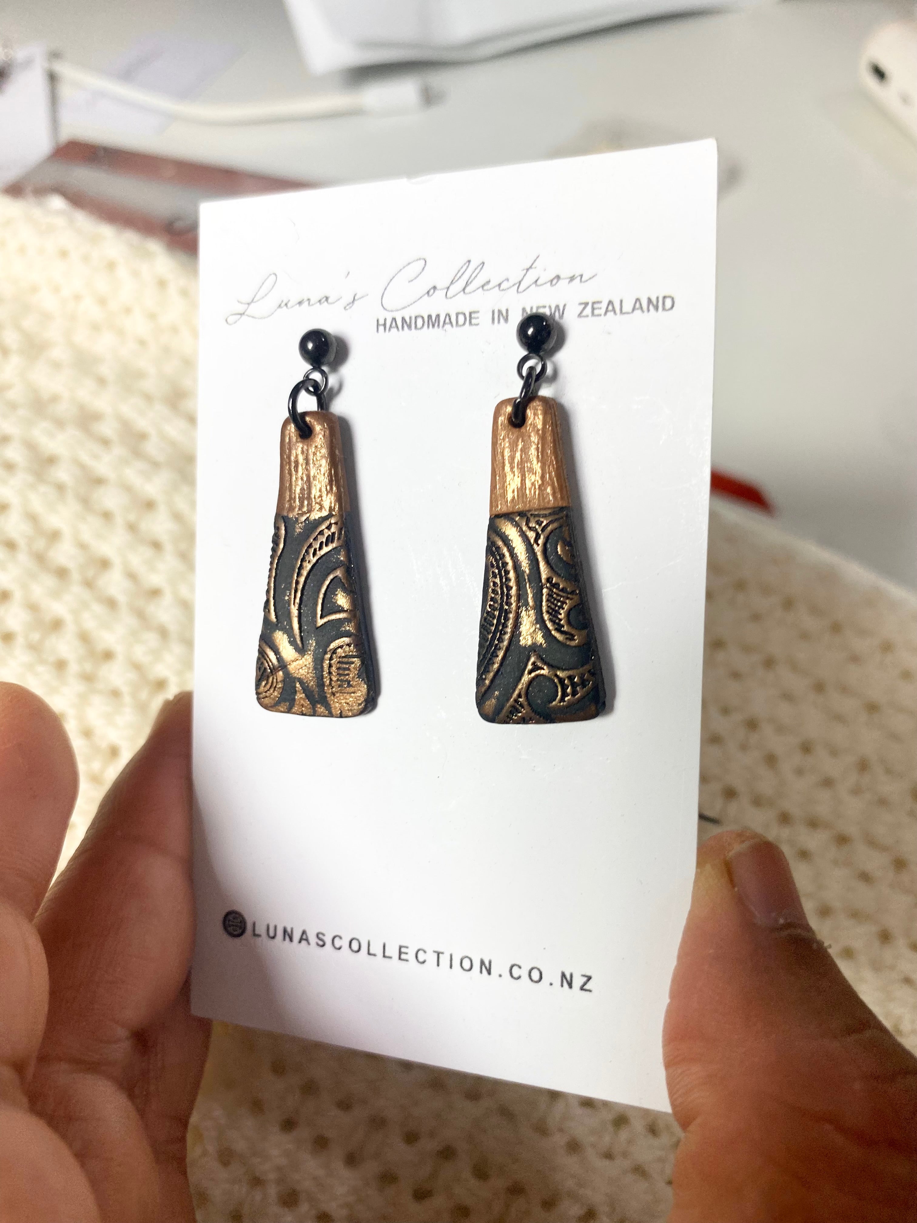 Kiwiana koru Earrings (small)