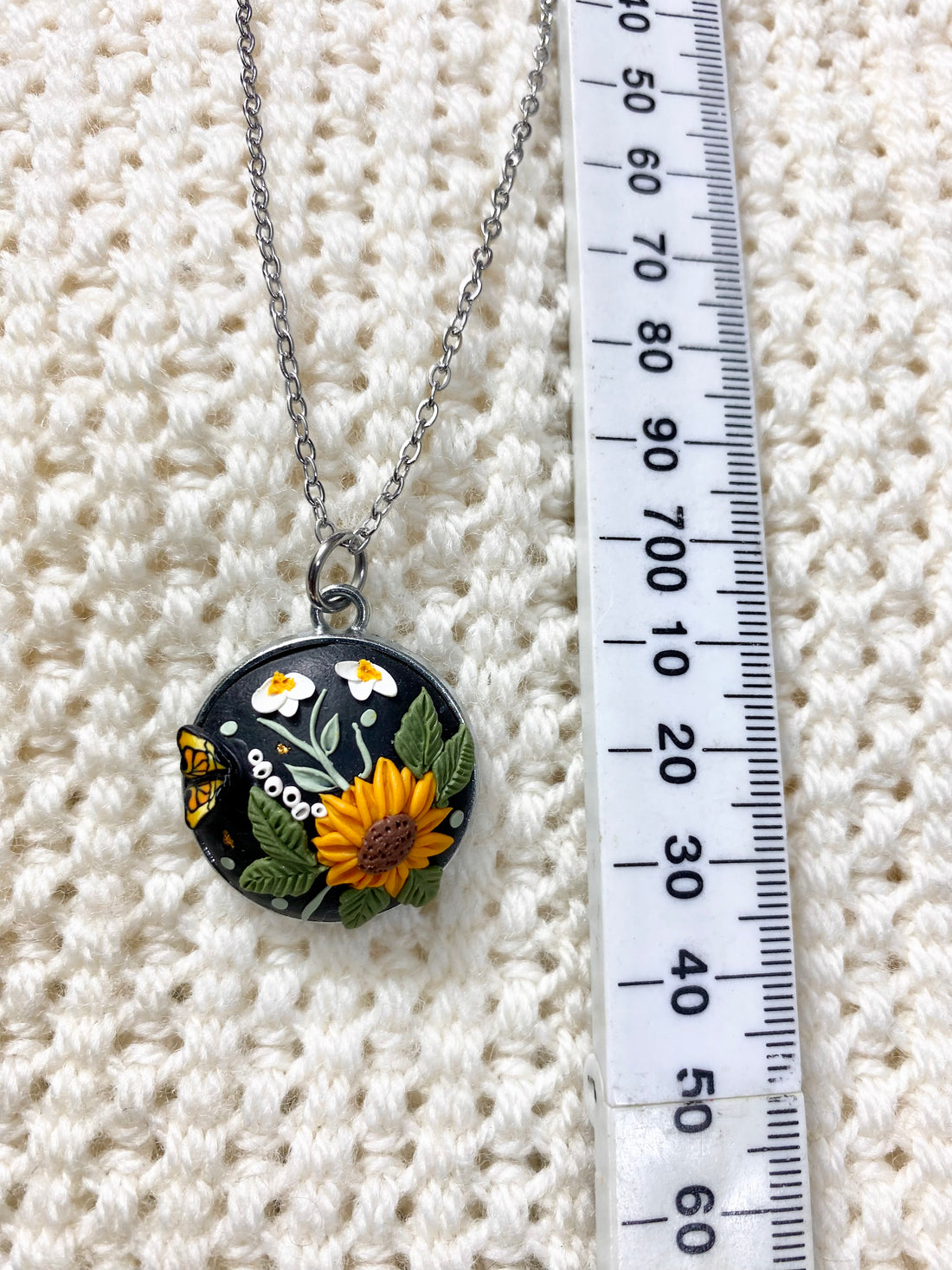 Antique Pendant round sunflower