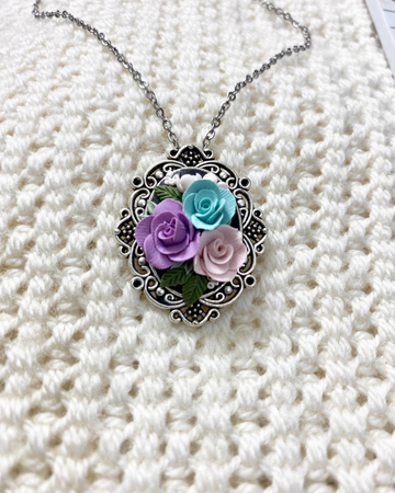 Antique Pendant oval pink purple